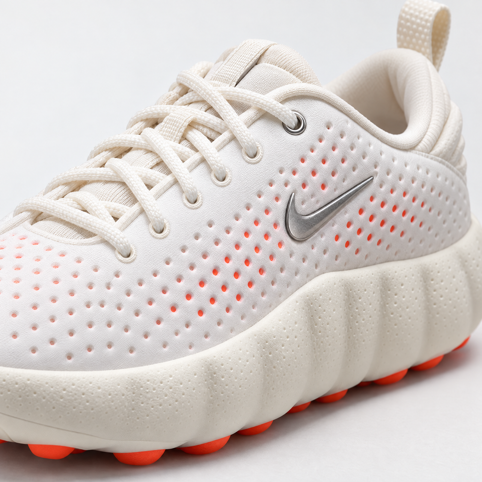 Nike Mind 002 blanco: cabedal y lengüeta perforados